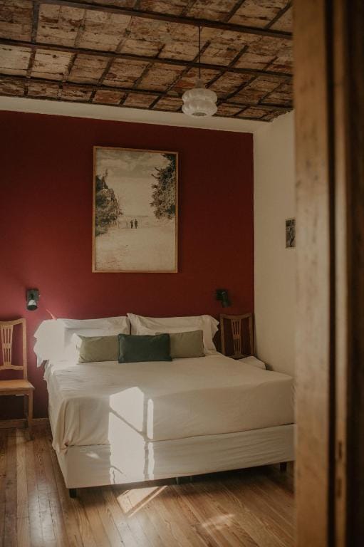 La Noire Petit hotel — 1