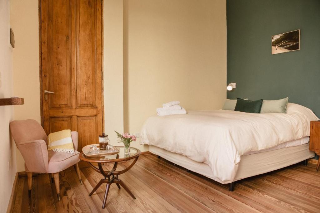 La Noire Petit hotel — 2