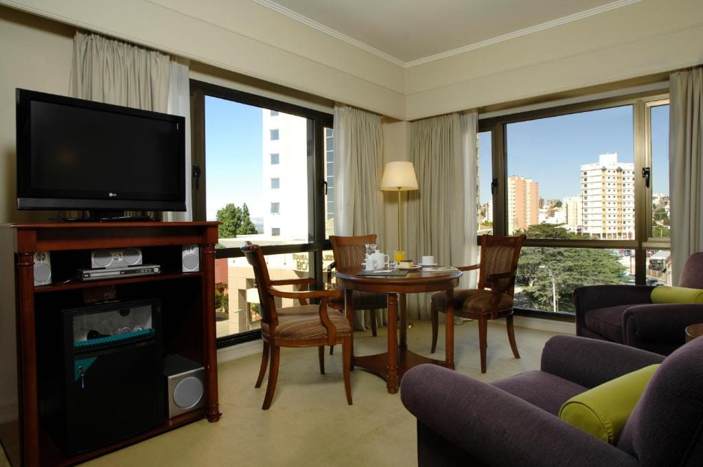 Austral Plaza Hotel — 4