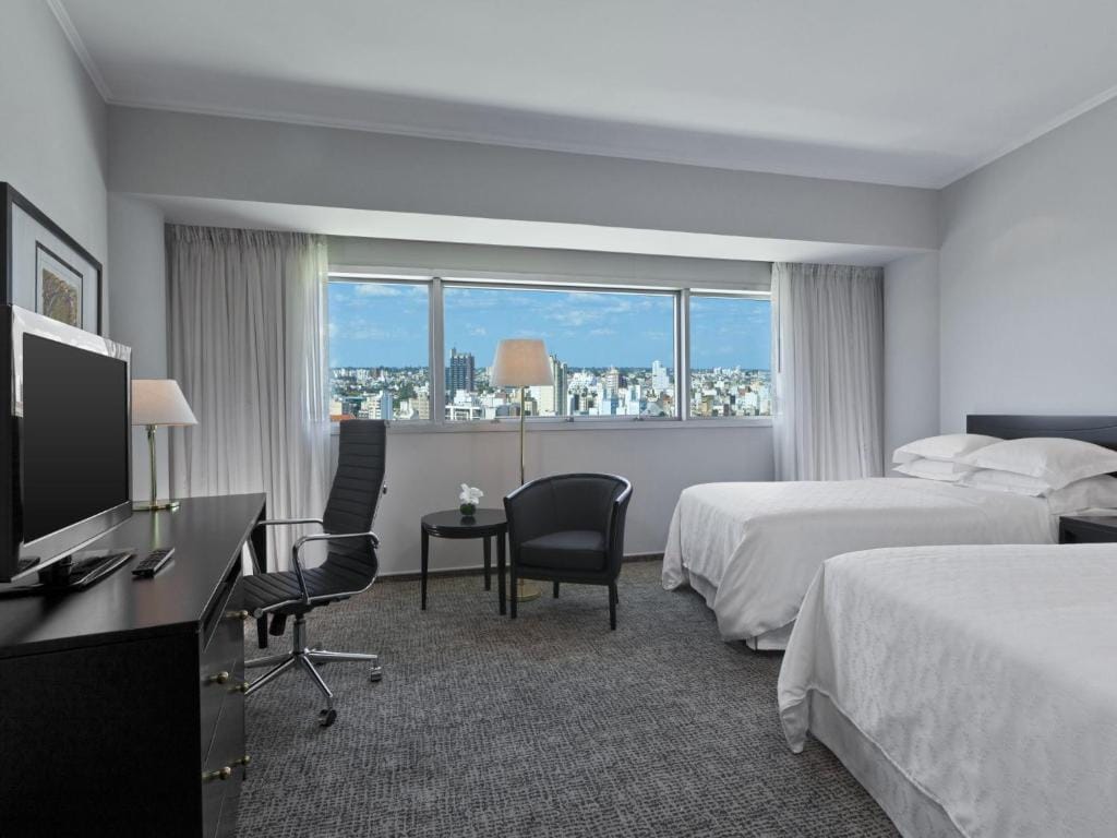 Quinto Centenario Hotel — 2