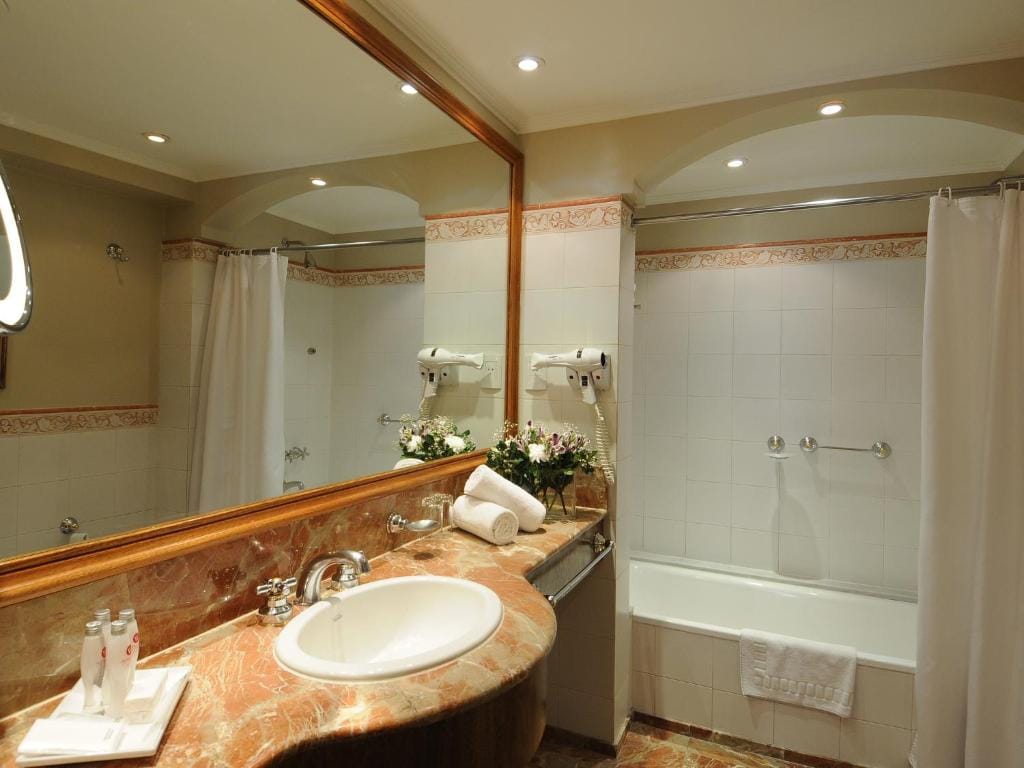 Windsor Hotel — 2