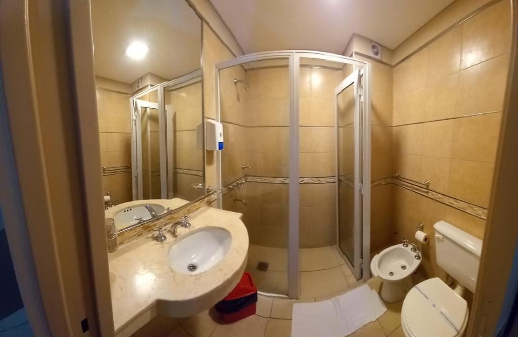 Hotel Confianza — 3