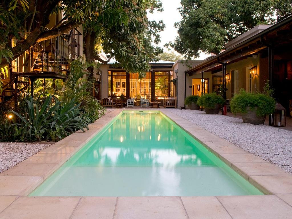 La Alondra, Casa de huéspedes — 1