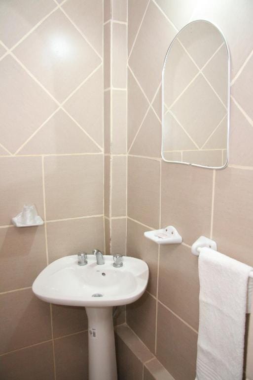 Hotel Yaro — 3