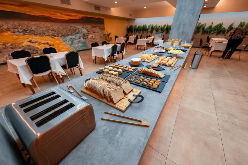 Naindo Park Hotel — 5