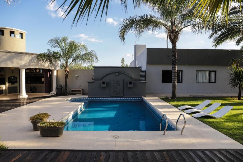 Reina Mora Hotel — 4