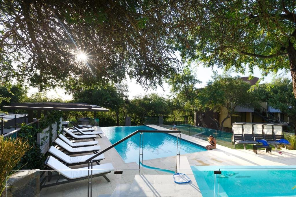 A Hotel Decosuites — 3