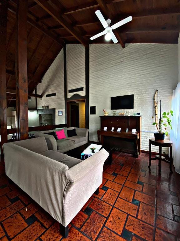 Altos del Rincón — 5