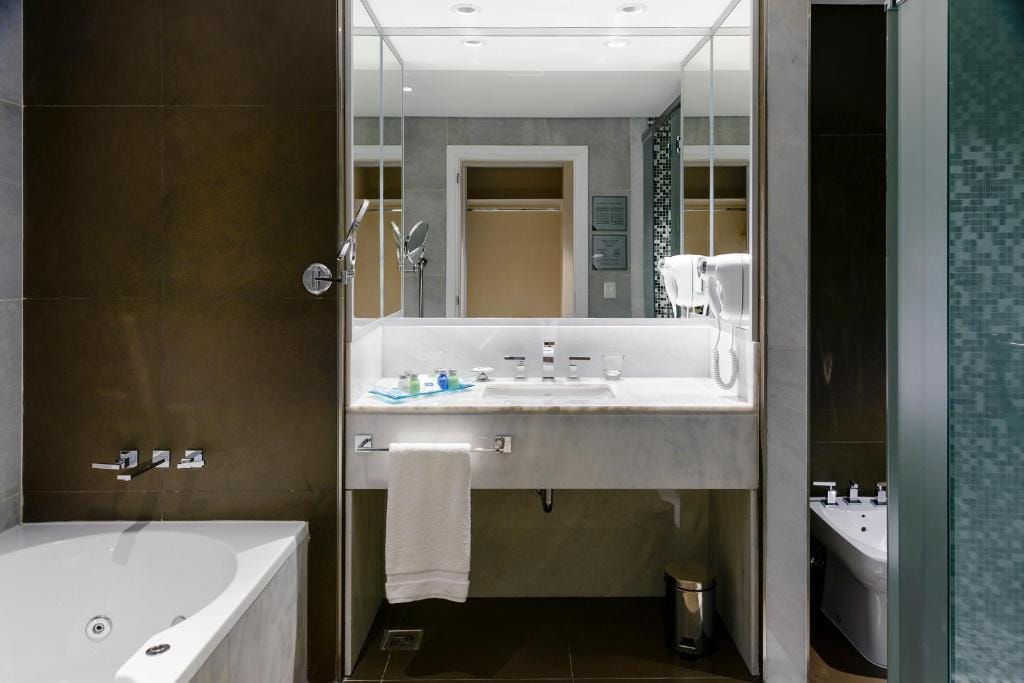 Epic Hotel Villa de Merlo — 3