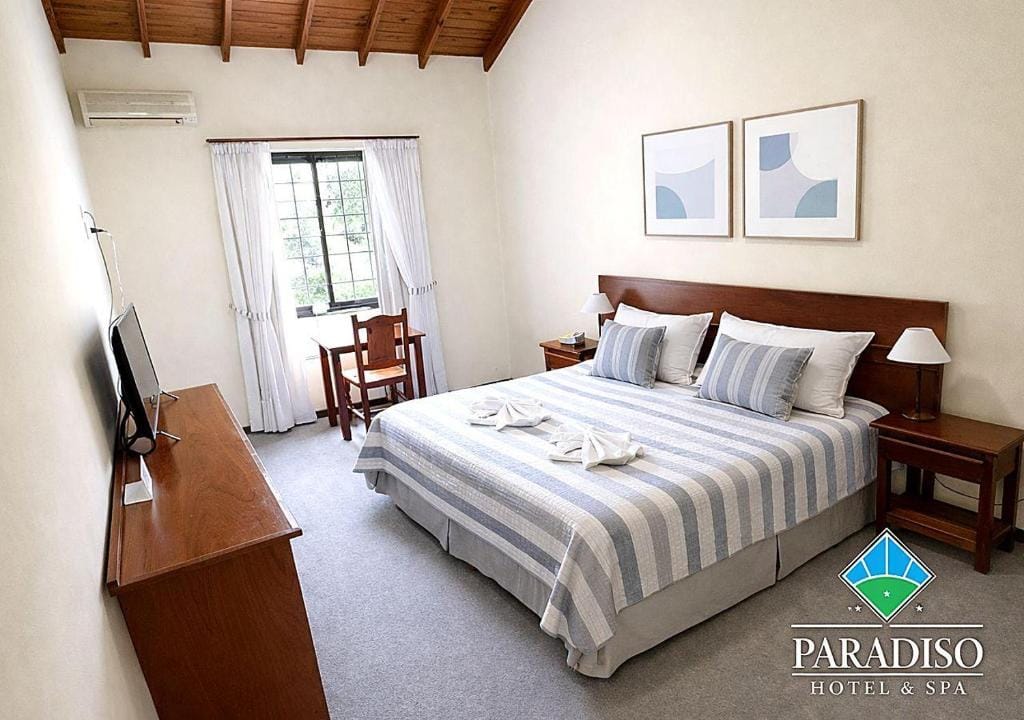 Paradiso Hotel — 2