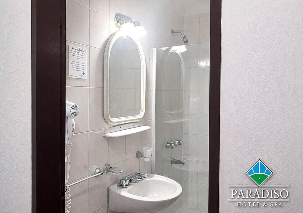 Paradiso Hotel — 3