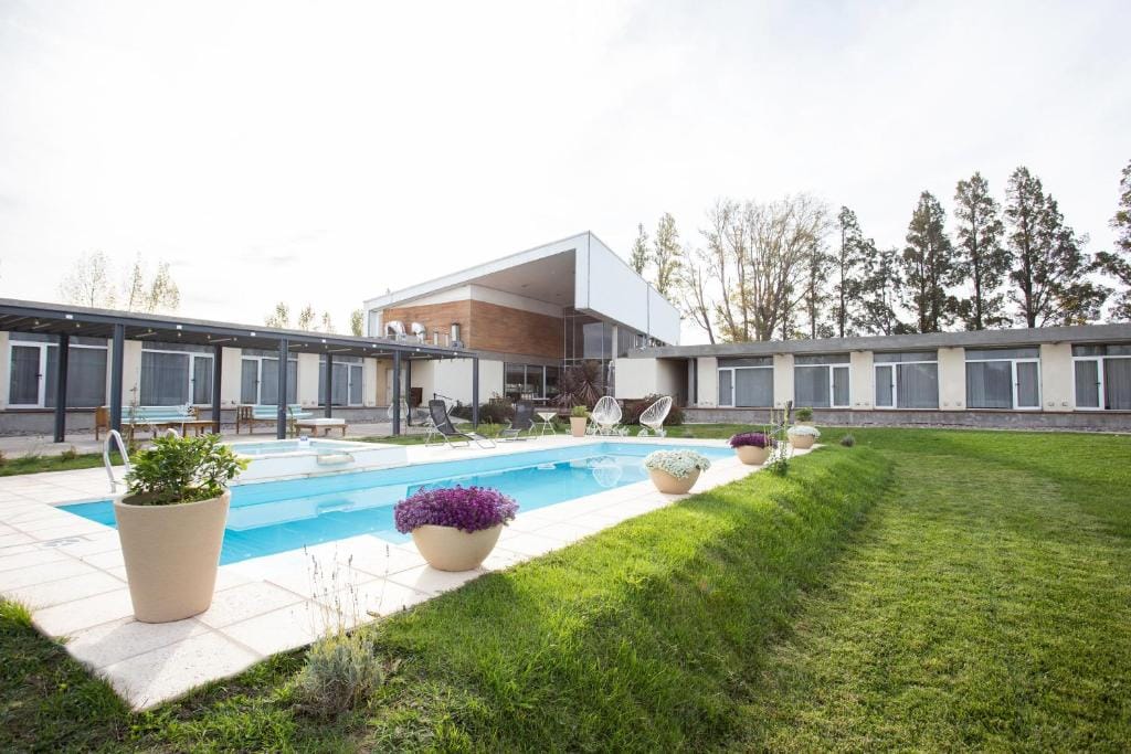 Herradura Hotel Suites — 4