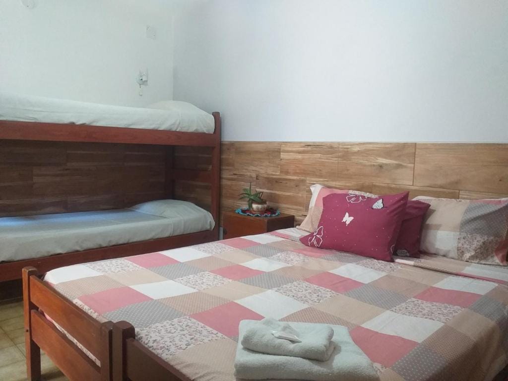 Residencial Santiago Habitaciones Hotel bed & break fast — 2