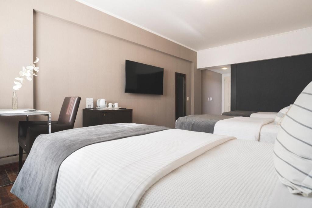 Hotel Tolosa — 5