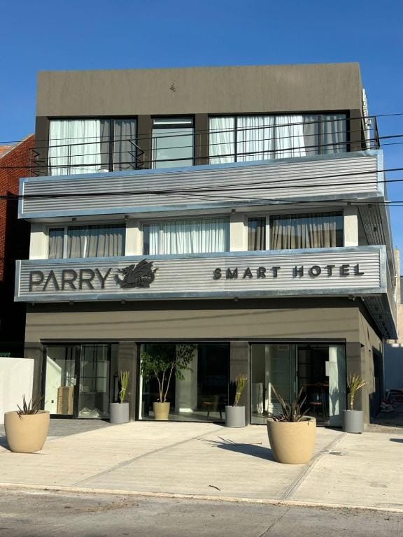 Parry Smart Hotel — 1