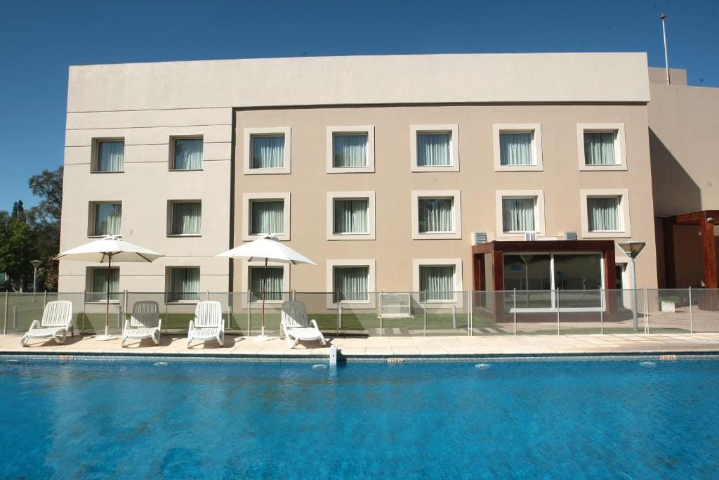 Howard Johnson Rio Cuarto Hotel y Casino — 4