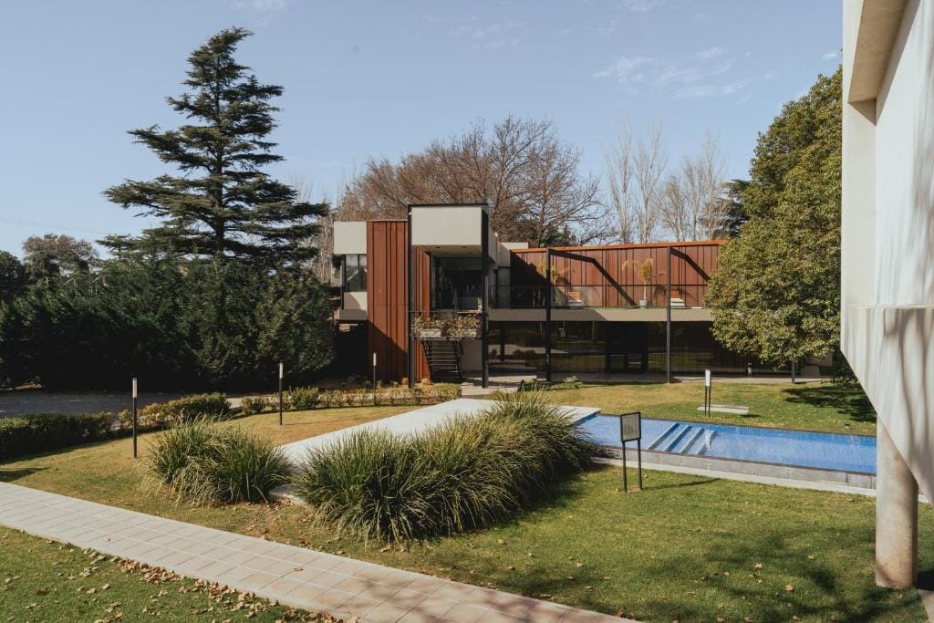 La Urumpta Hotel, AKEN MIND — 5