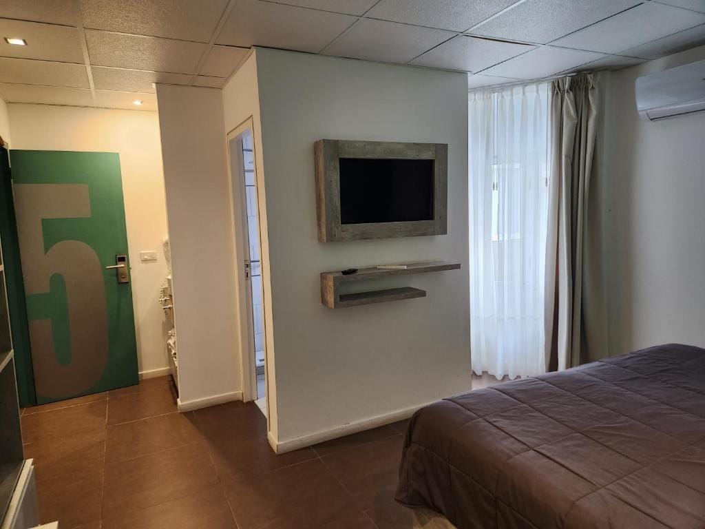 PH suites — 5