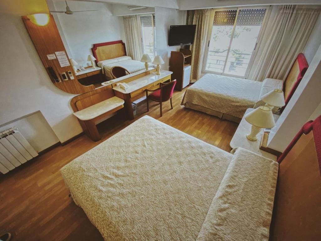 Hotel Garden — 2