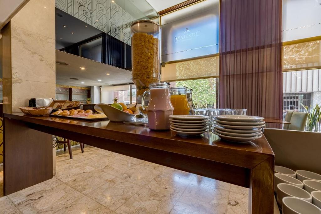 Hotel Majestic Rosario — 5