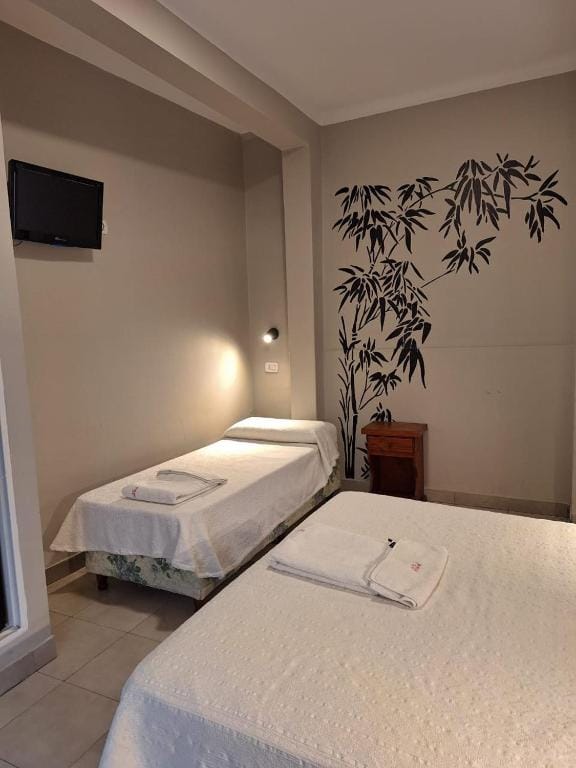 Hotel Marilian II — 2