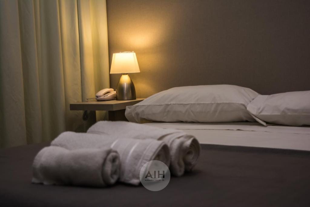Hotel Alhambra — 1