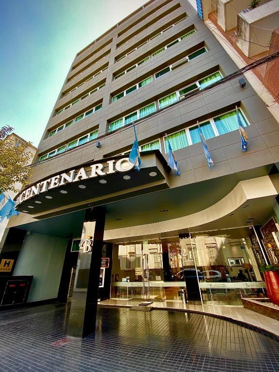 Hotel Bicentenario Suites & Spa — 1