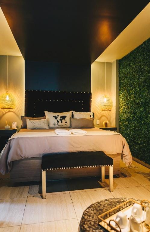 LG Golden Suites — 2