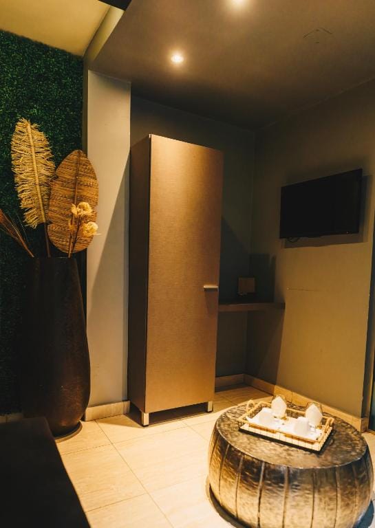 LG Golden Suites — 5