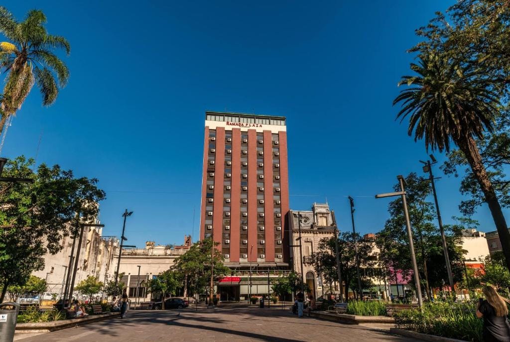 Ramada Plaza by Wyndham Tucuman — 1