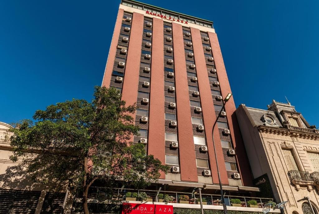 Ramada Plaza by Wyndham Tucuman — 2