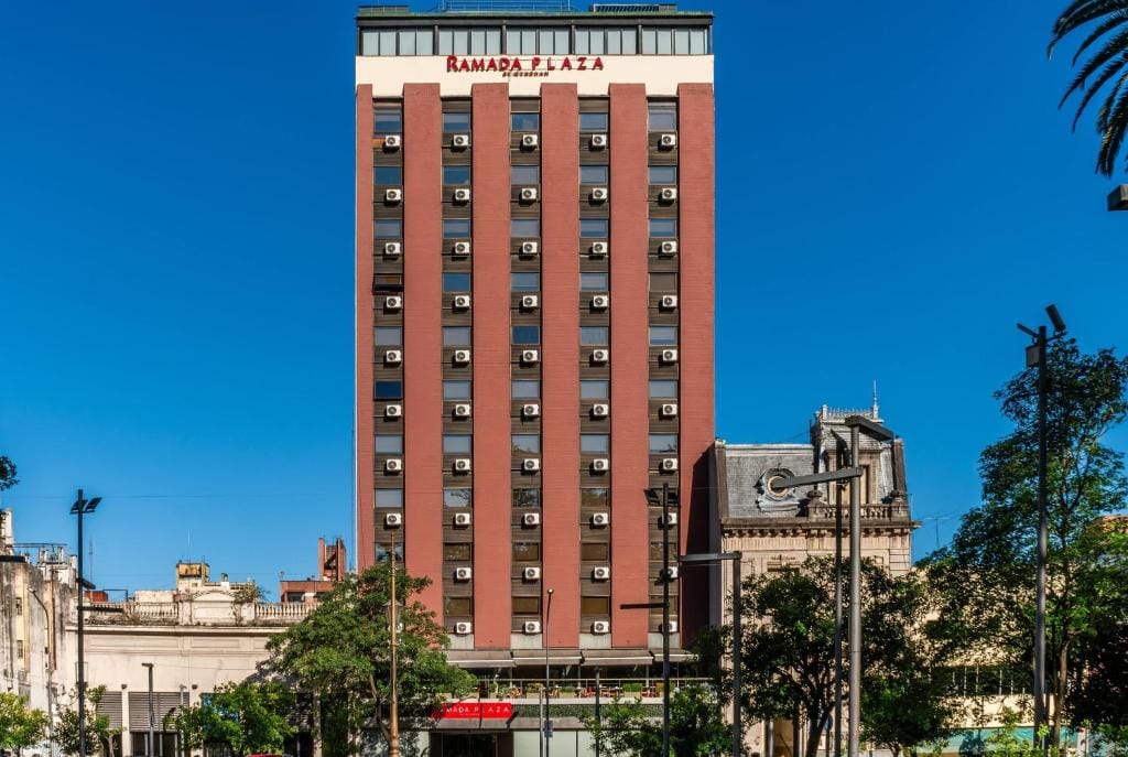 Ramada Plaza by Wyndham Tucuman — 3