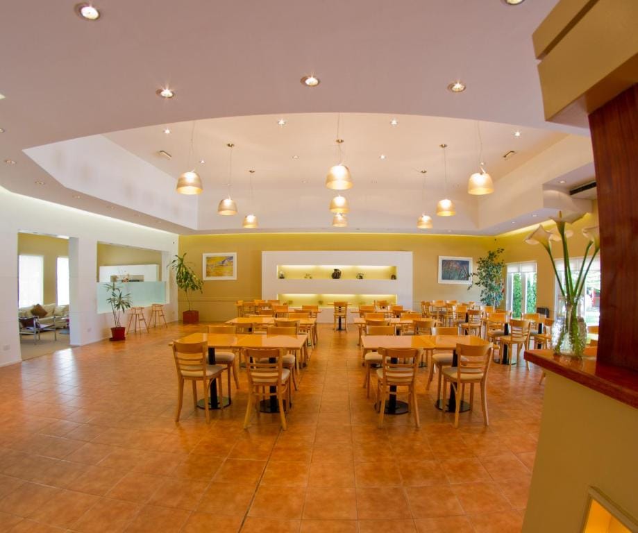 Family Inn — 4