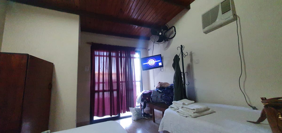 Hotel y Apart Hotel la Farola — 2