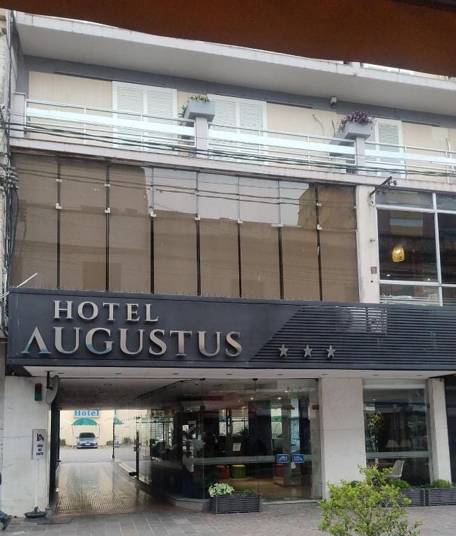 Hotel AUGUSTUS — 1