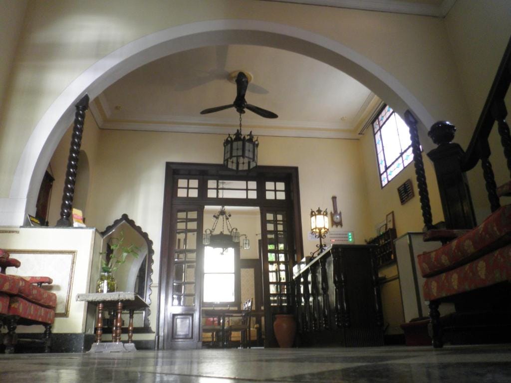 EMPERATRIZ HOTEL familiar — 1