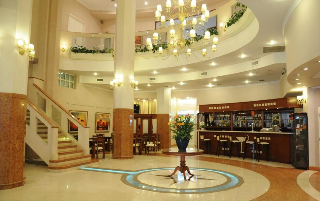InterTower Hotel — 2