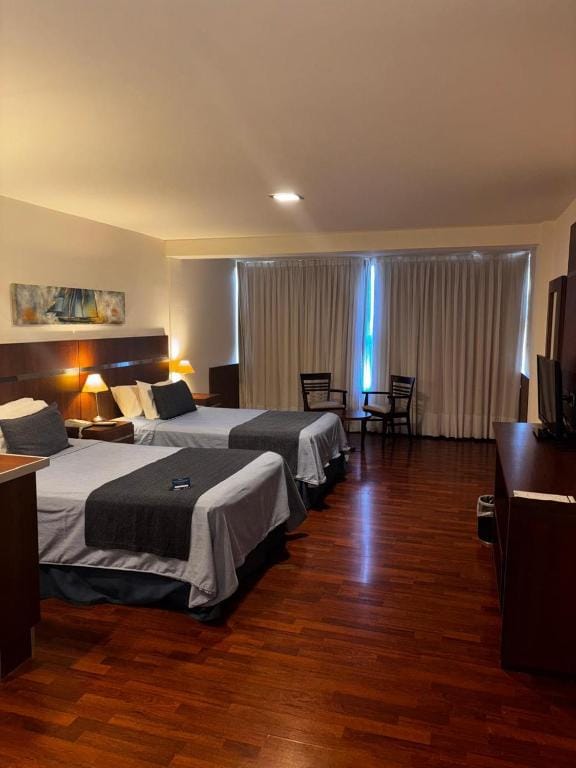 Puerto Amarras Hotel & Suites — 2