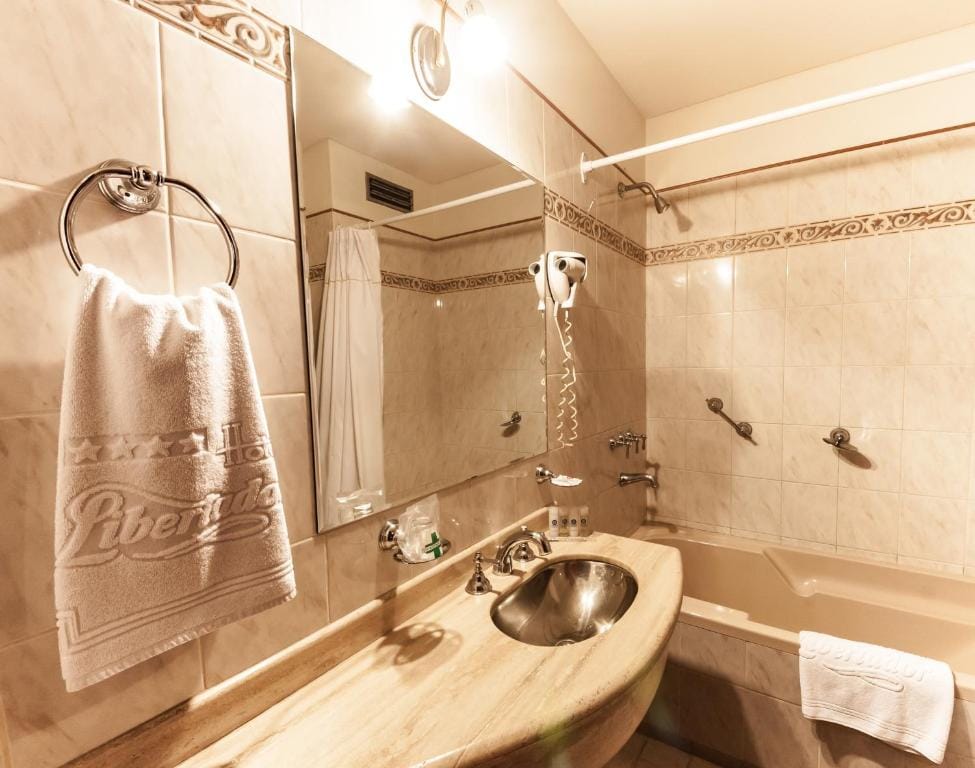 Hotel Libertador — 3