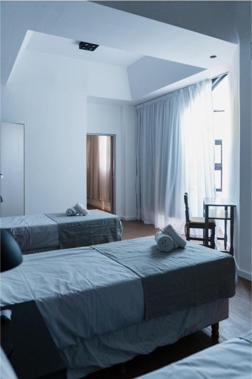 Form Hotel — 2